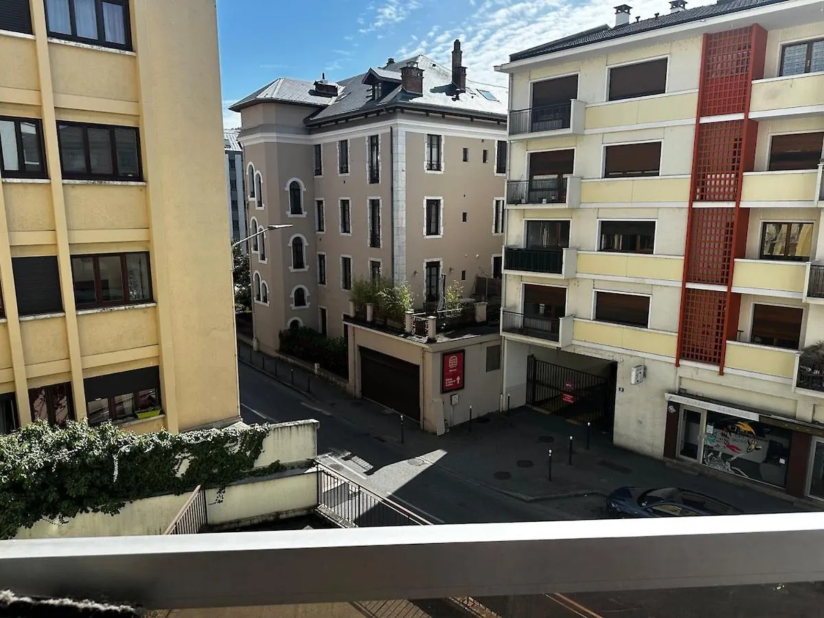 Charmant Studio Face Gare Annecy 0*,